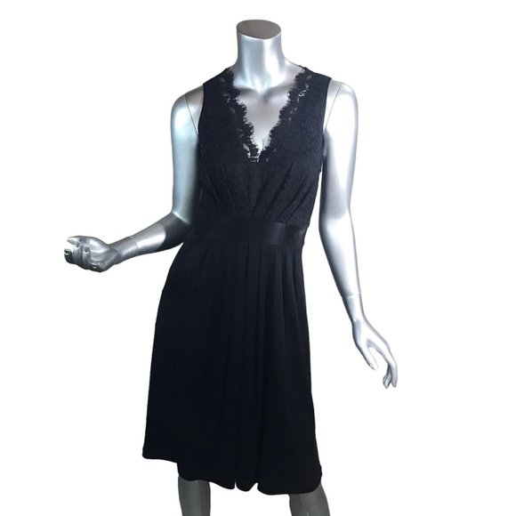 Banana Republic Dresses & Skirts - Banana Republic Women's Size 4 Small Dress Black V Neck Lace Silk Blend Sleevele